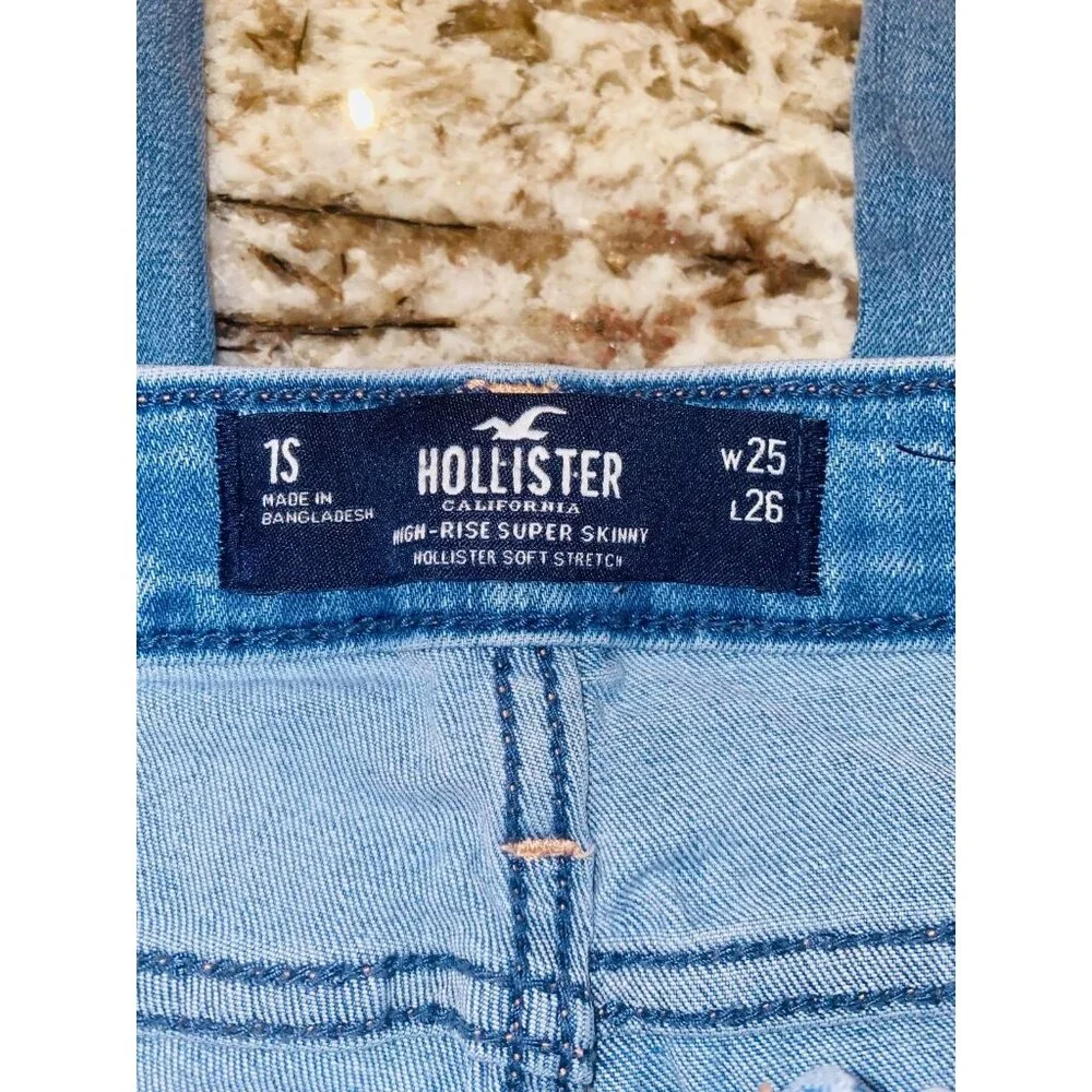 B3 Hollister high rise super skinny jeans 1 shirt distressed ripped